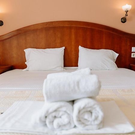 Arilla Beach Hotel ペルディカ エクステリア 写真