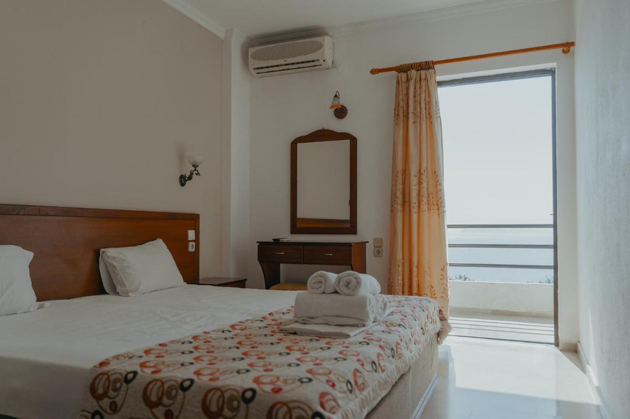 Arilla Beach Hotel ペルディカ エクステリア 写真