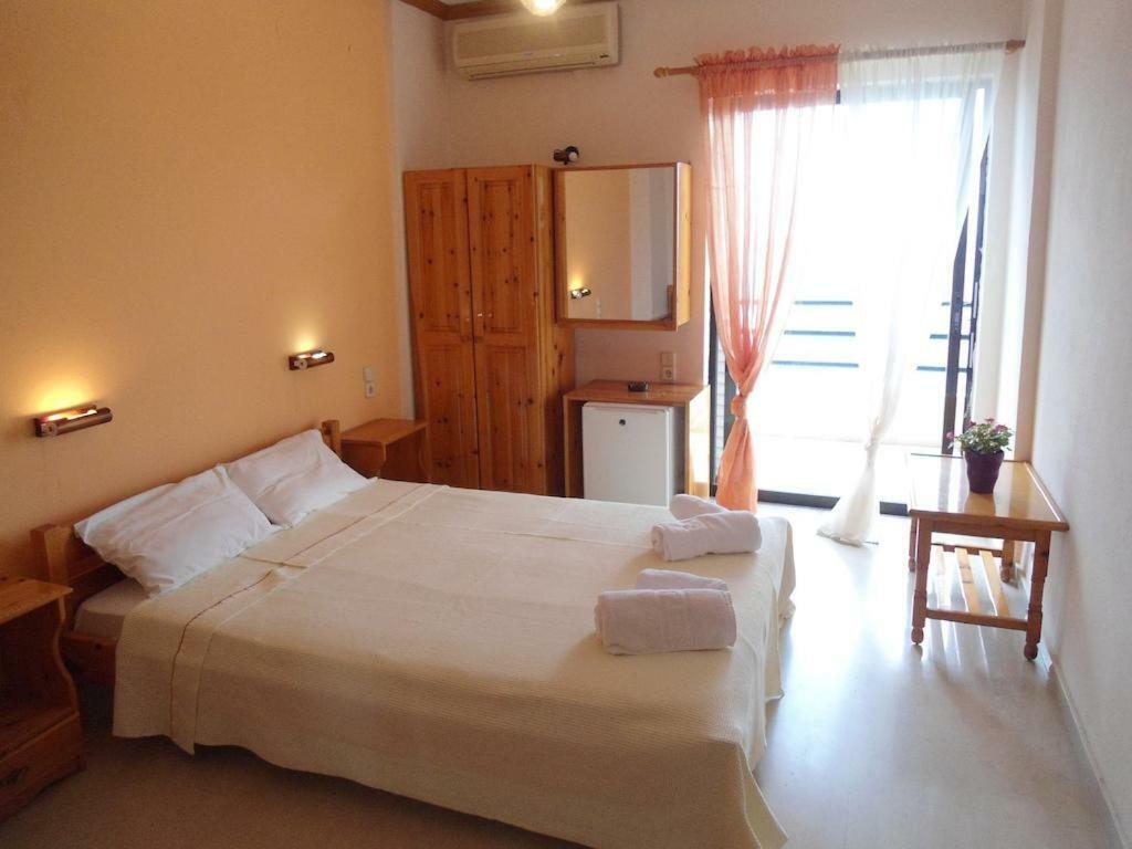 Arilla Beach Hotel ペルディカ エクステリア 写真